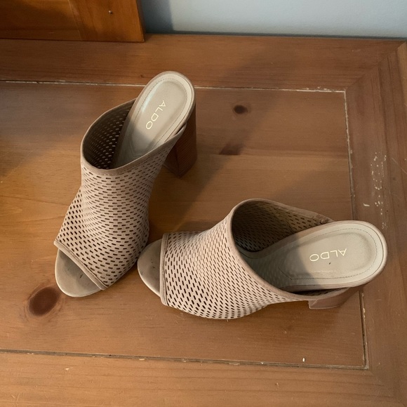 Beige/Tan Block Heels - Picture 3 of 4